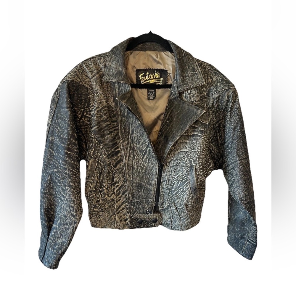 Reposhed Footeria Vintage Leather Metallic Black Cropped Bomber Jacket